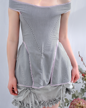 Soft Drop: 17th century inspired corset